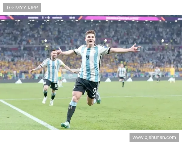 梅西带领阿根廷征服世界杯背后故事及其影响力解析 梅西带领阿根廷征服世界杯背后故事及其影响力解析