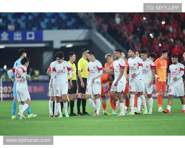 中国男足力克劲敌强势晋级亚洲杯八强展现团队凝聚力与拼搏精神 中国男足力克劲敌强势晋级亚洲杯八强展现团队凝聚力与拼搏精神