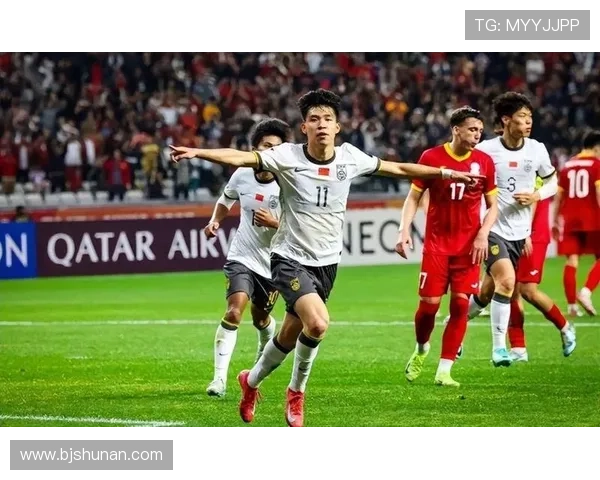 中国足球队迎战世界强队,备战世界杯预选赛全力冲击出线目标 中国足球队迎战世界强队,备战世界杯预选赛全力冲击出线目标