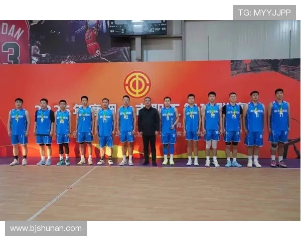 篮球世界杯激战正酣 中国男篮全力备战决赛迎战强敌争夺冠军荣耀