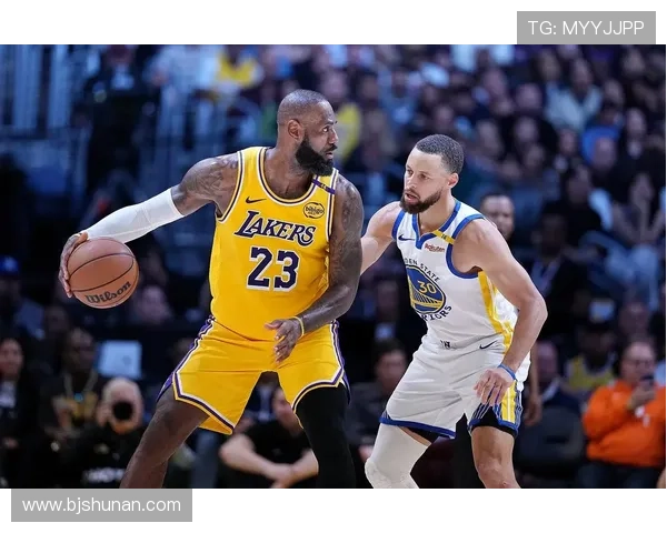 NBA最新动态:詹姆斯领衔湖人三连胜,库里三分破纪录勇士大胜 NBA最新动态:詹姆斯领衔湖人三连胜,库里三分破纪录勇士大胜