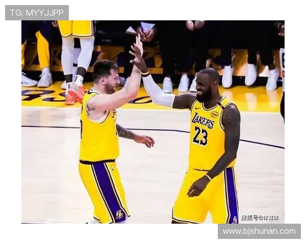 湖人双星合砍七十分加时险胜勇士全场上演惊心动魄季后赛级大战